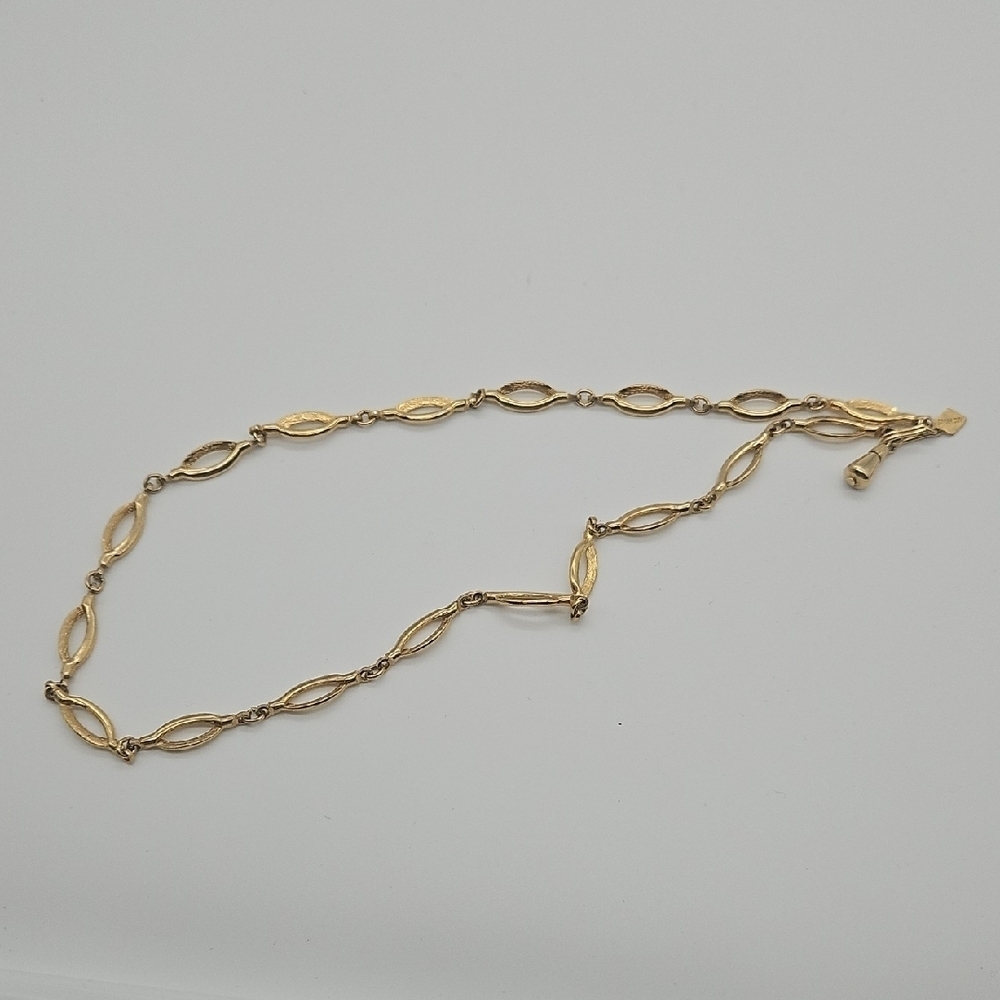 Sarah Coventry Gold Leaf Necklace